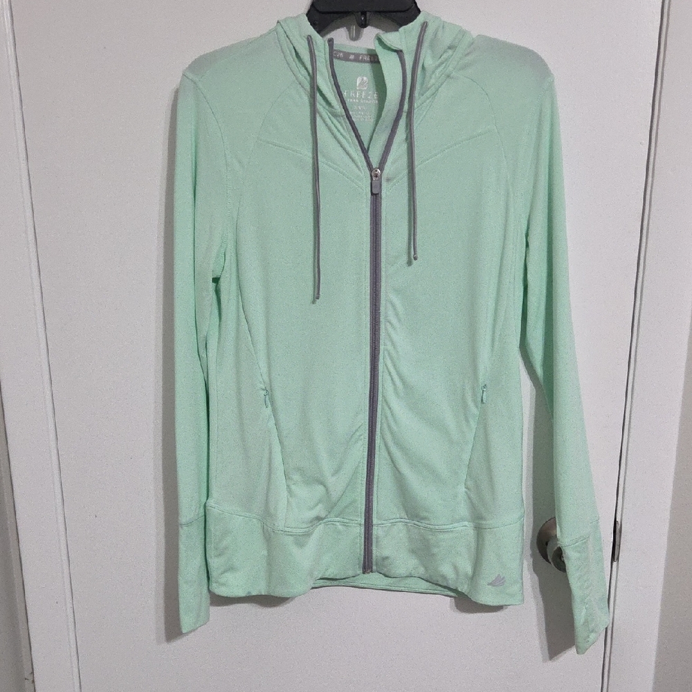 FREE2B MINT GREEN HOODIE DOES HAVE THUMB HOLES